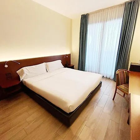 Ih Hotels Milano Blu Visconti 3*