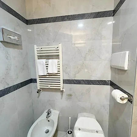 Hotel Ih Hotels Milano Blu Visconti 3*