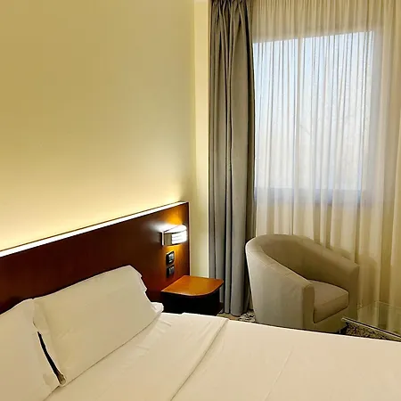 Ih Hotels Milano Blu Visconti 3*