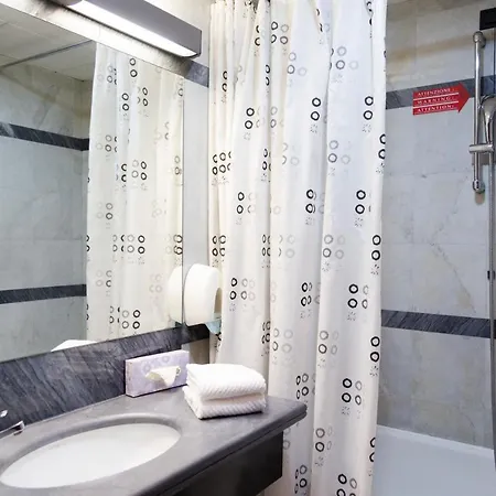 Hotel Ih Hotels Milano Blu Visconti 3*